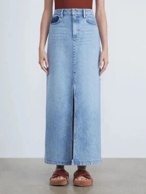 Lafayette 148 New York Front Slit Denim Skirt Made in USA. Size 29 / 8 EUC